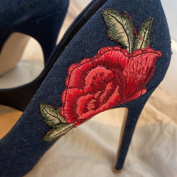 Simona Detailed Pumps - Picture 5 of 9